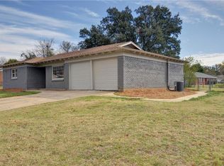 389 Bellvue Dr, Fort Worth, TX 76134