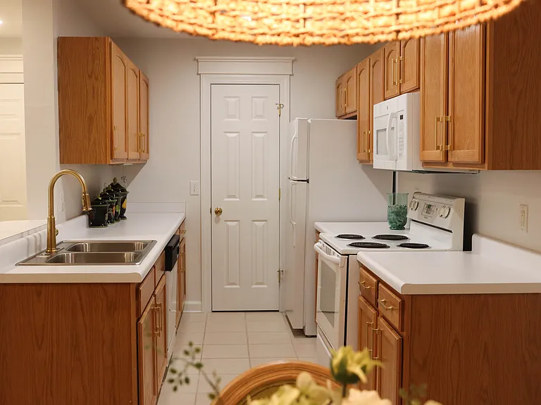 4384 Daphne Ln #C — Photo 10