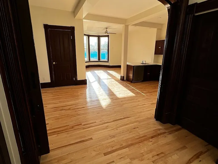 2099 Vermont St — Photo 2