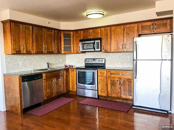 2nd image of 60 Parkway Dr E APT 8E