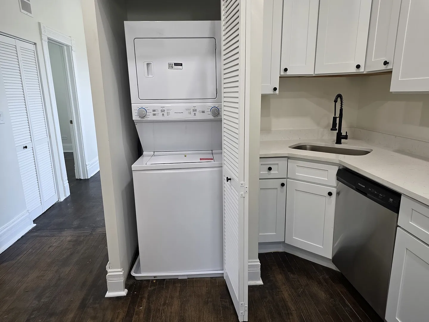 2 bed, 700 sqft, $1,795 — Photo 4
