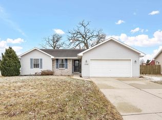 1348 Shade Tree Lane, Janesville, WI 53545