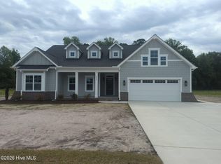 2828 Windflower Ln, Grimesland, NC 27837