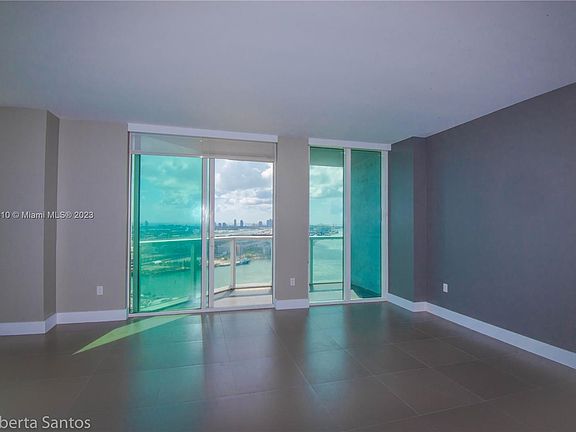 2nd image of 244 Biscayne Blvd APT 3802