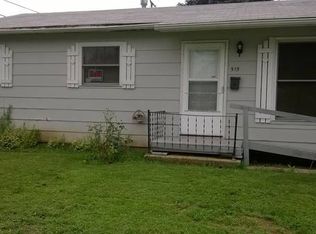 515 S 9th St, Rochelle, IL 61068