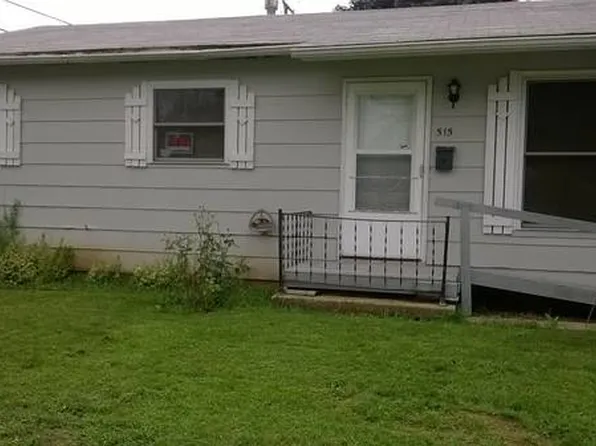 515 S 9th St, Rochelle, IL 61068