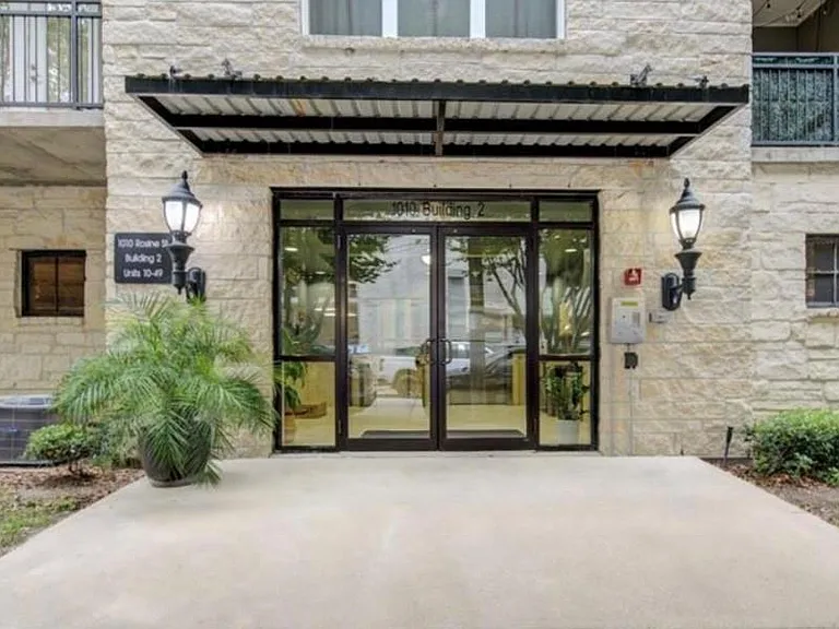 1010 Rosine St #20 — Photo 24