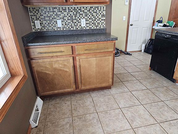 4th image of 361 Buena Vista Dr