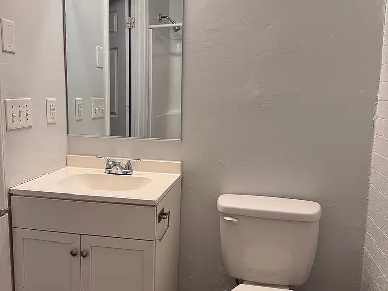 1240 Old Liberty Rd — Photo 3