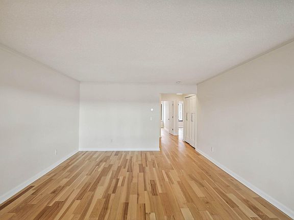 4th image of 1740 Cliffs Lndg APT 301