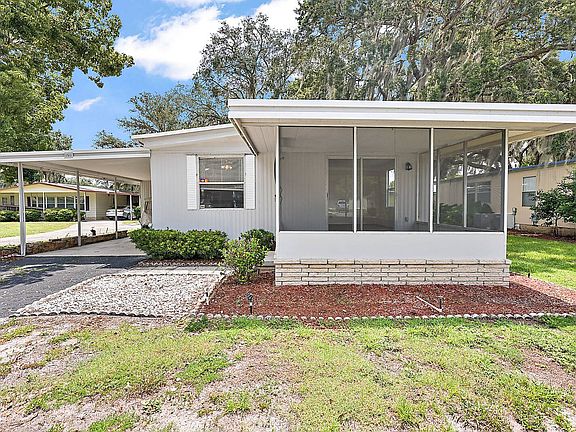 2nd image of 150 Camellia Dr