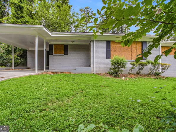 1883 Cindy Dr, Decatur, GA 30032