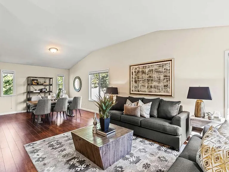 687 Morgan Ranch Dr — Photo 4