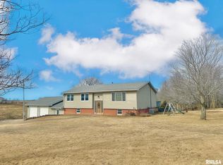 1416 Berwick Rd, Berwick, IL 61417