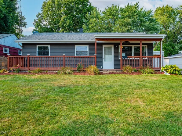 417 Dorwood Dr, Alliance, OH 44601