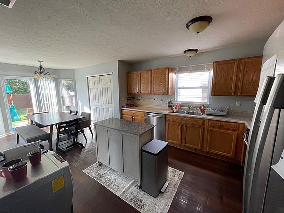 3rd image of 11946 Princewood Dr