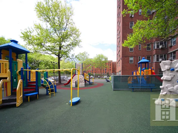 475 Fdr Drive image 1 of 8