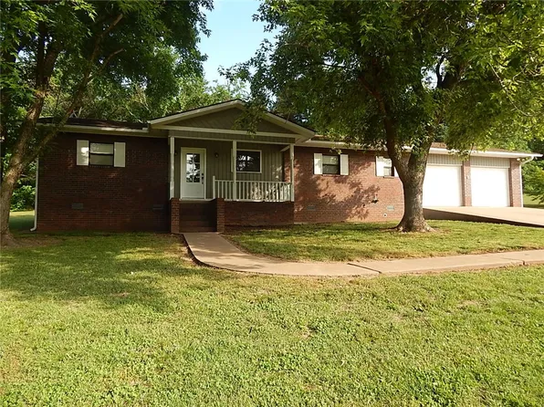 18 Northfork Dr, Berryville, AR 72616