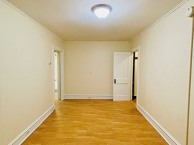 114 Main St #F — Photo 11