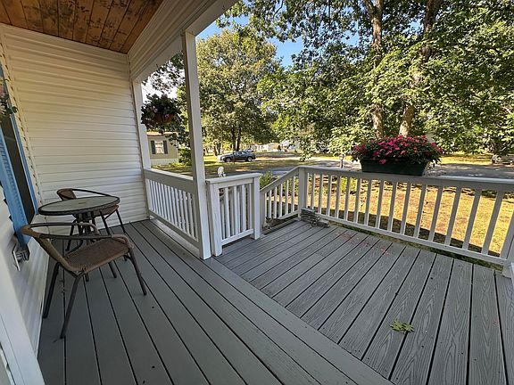 5th image of 17 Chickadee Drive