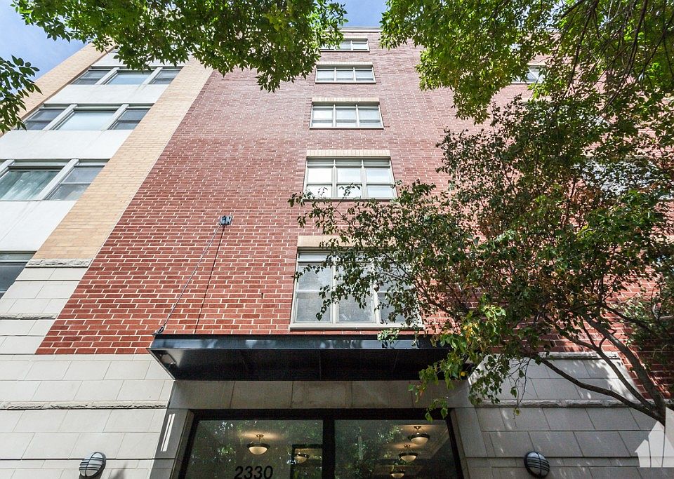 1st image of 2330 W Saint Paul Ave APT 201