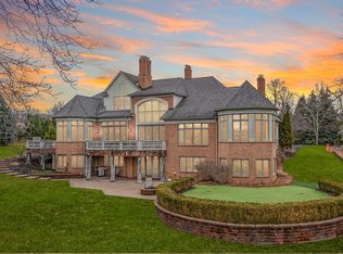 2767 Turtle Lake Dr, Bloomfield Hills, MI