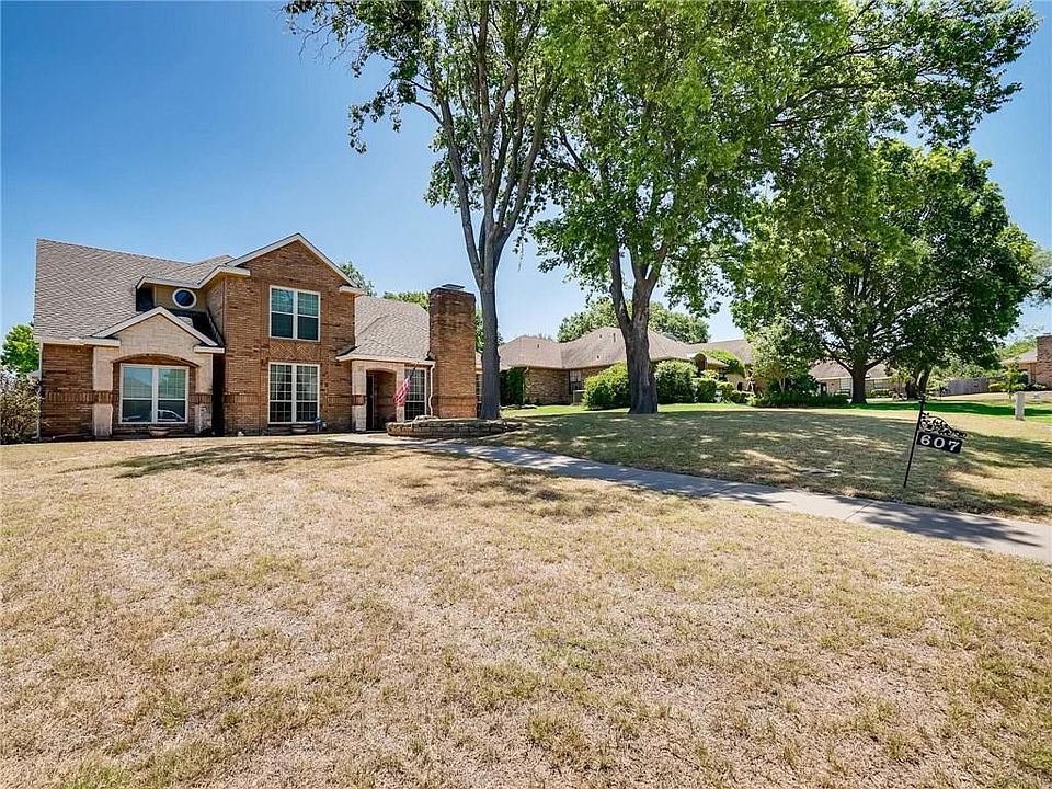 1st image of 607 Meadowbrooke Ct