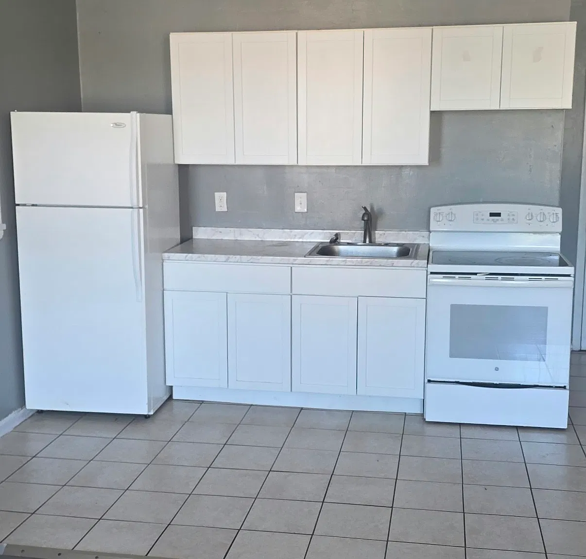 1 bed, $1,000 — Photo 1