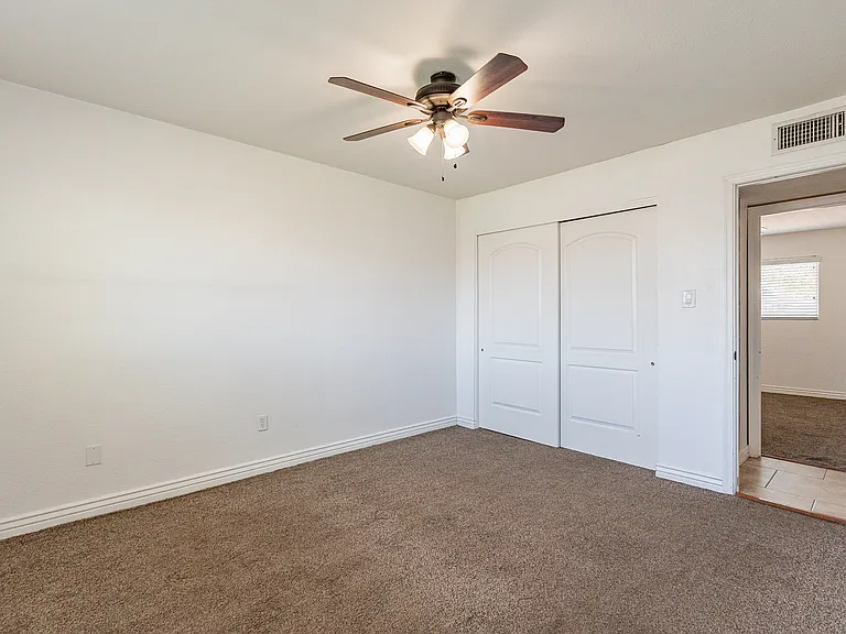 7318 E Sheridan St — Photo 23