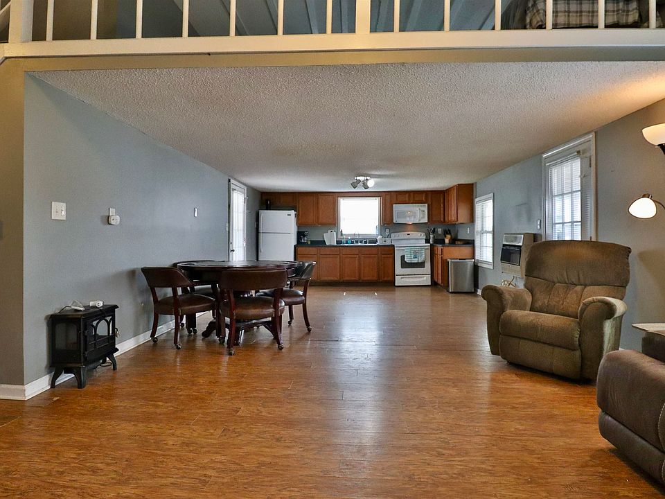 13th image of this home