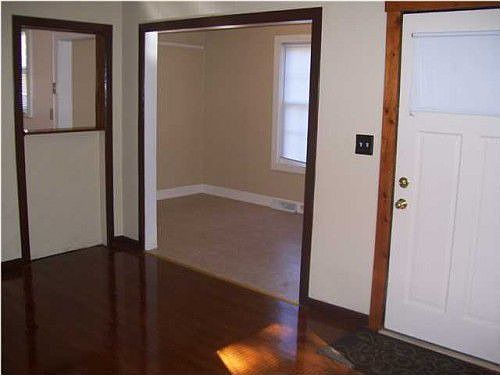 4th image of 2903 Lexington Ave