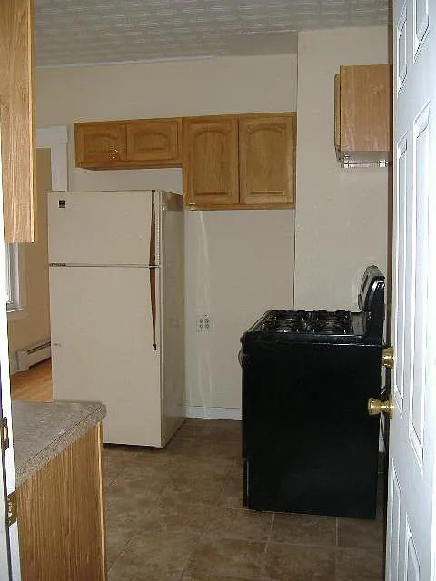3 bed, $1,600 — Photo 3