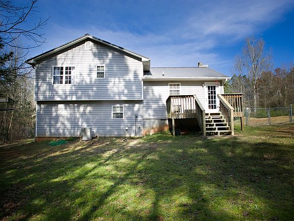 4th image of 257 Taylors Ln