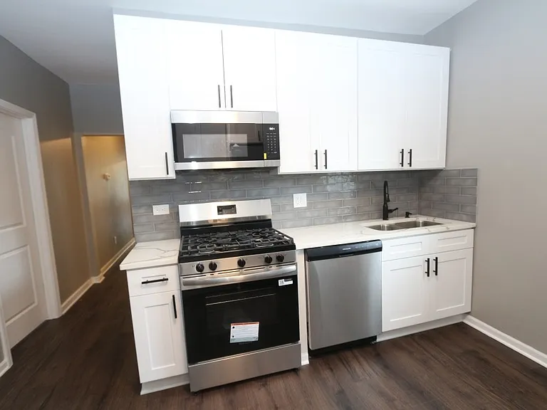 549 E 91st St #1 — Photo 8