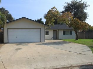 2528 N Mora Ct, Visalia, CA 93291