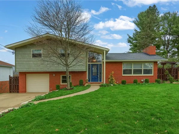 116 Beacon Hill Dr, Coraopolis, PA 15108