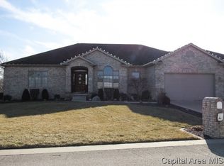 5 Timberline Ln, Sherman, IL 62684