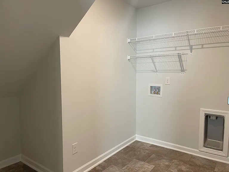 317 Windfall Rd — Photo 5