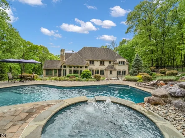 127 Waughaw Rd, Montville Twp., NJ 07082