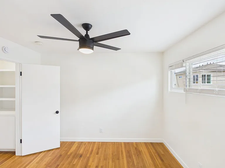 4329-4343.5 Alabama St — Photo 31