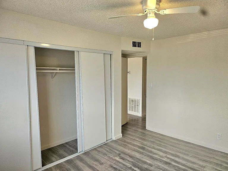 7126 N 66th Dr #202 — Photo 14