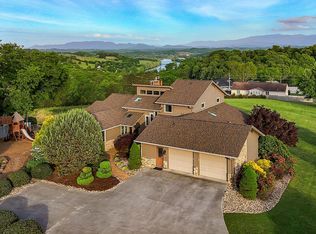 753 Gates Ln, Kodak, TN 37764