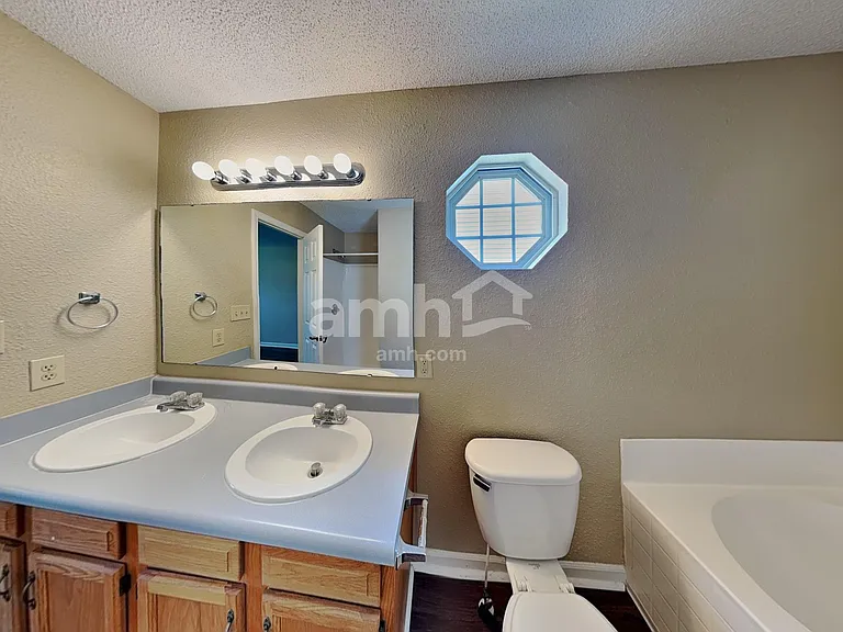 8316 Crosser Dr — Photo 8