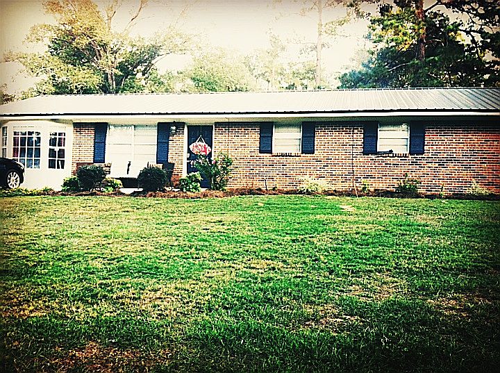 1st image of 37 Hollis Dr