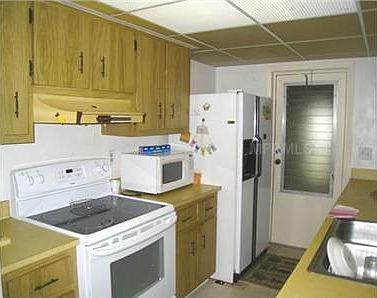 2nd image of 8273 Cascadas Ave