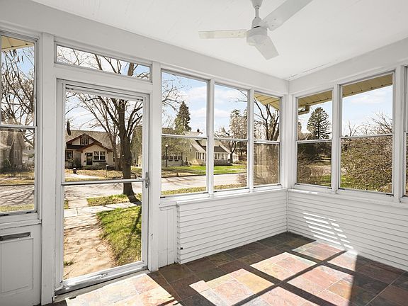 5th image of 1189 Hawthorne Ave E