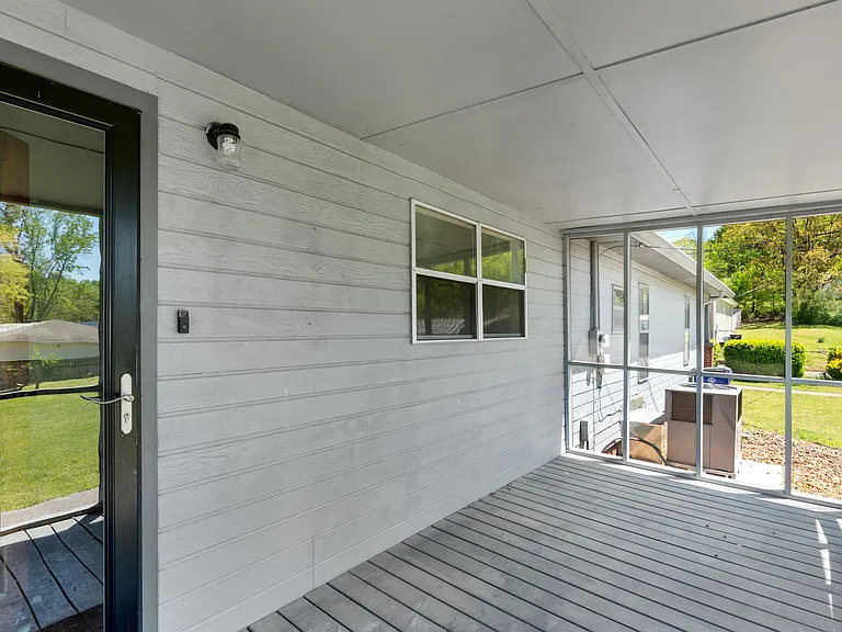 Elrod St SE — Photo 24