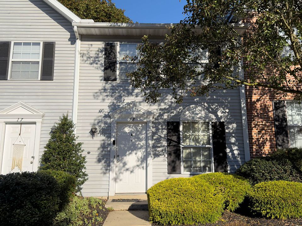1st image of 18 Ramsgate Ln
