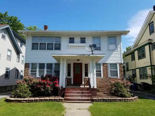 17440 Shaw Ave, Lakewood, OH 44107
