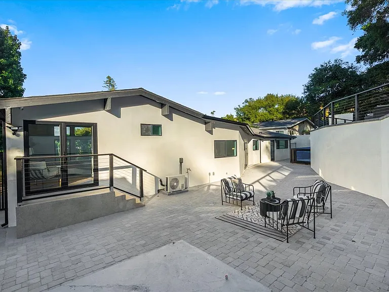 3873 Royal Woods Dr — Photo 39